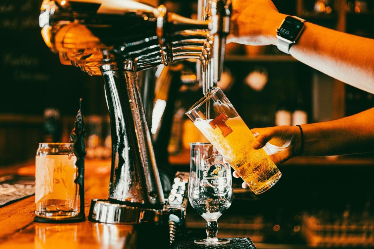 Nicky-Tams Bar & Apartments 스털링 외부 사진
